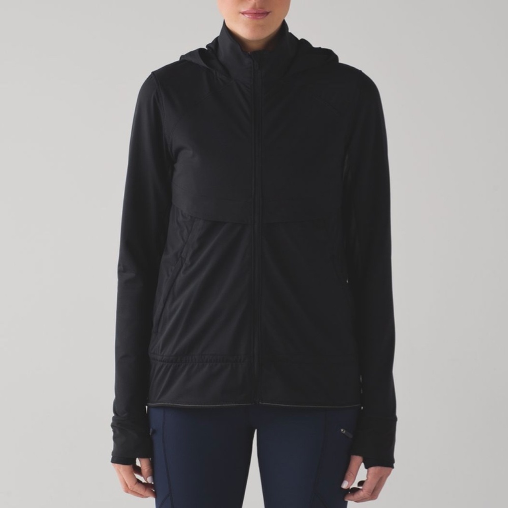 Lululemon Kicking Asphalt Jacket – Black – Size 6 – EUC